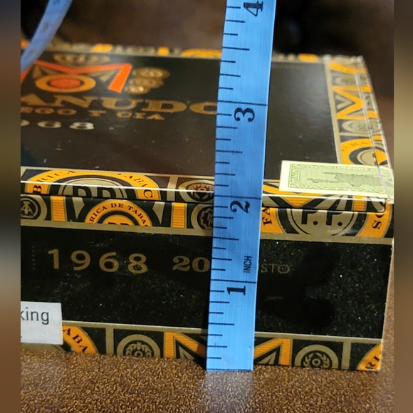 Empty Cigar Box - Picture 6 of 8